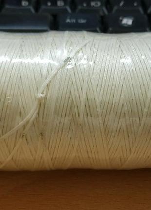 Нитка вощеная плоская 0,8 мм s002 260 м 150d молочный светло-бежевый цвет нить для шитья кожи