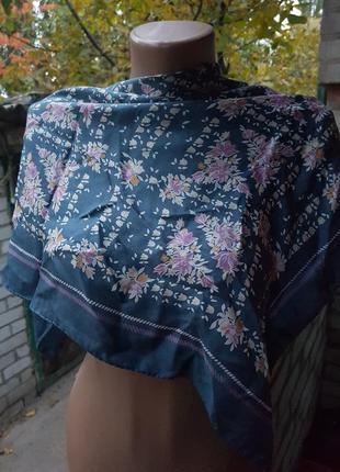 Красивый атласный платок серо-синий4 фото