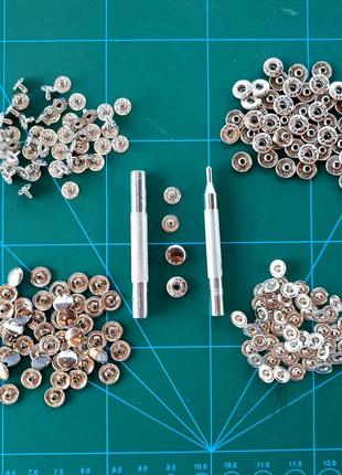 Набор для установки кнопок 12.5 мм №633 из 2 предметов + 50 кнопок цвет серебро
