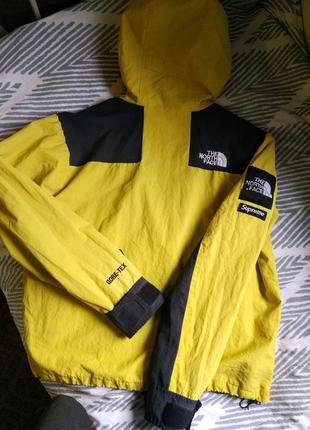 Вітровка the north face x supreme2 фото