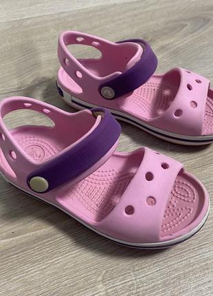 Сандалии crocs