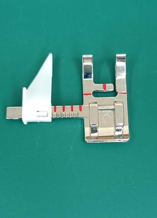 Лапка прижимная с регулируемой направляющей