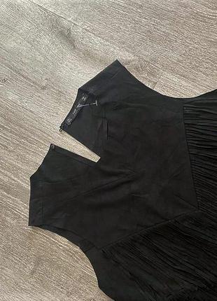 Чорна вечірня сукня з бахромою6 фото