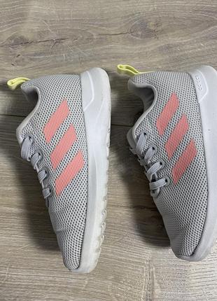 Кросівки adidas2 фото