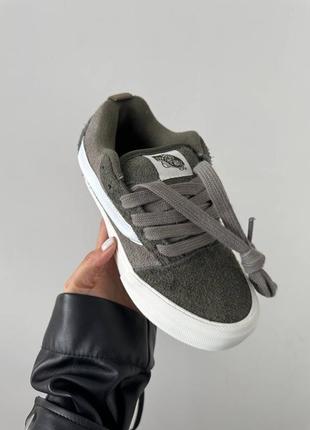 Кросівки в стилі vans