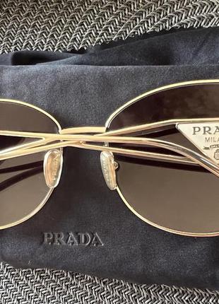 Солнцезащитные очки prada3 фото