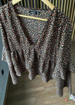 Шикарная блуза с клешными рукавами и рюшами4 фото