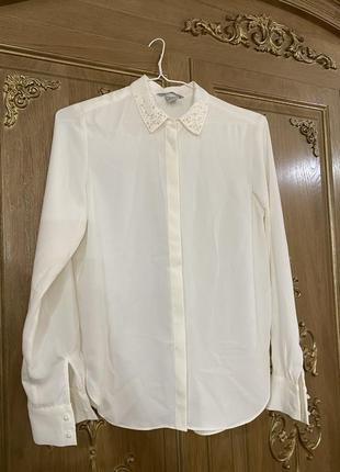 Блузка нарядная с жемчугом