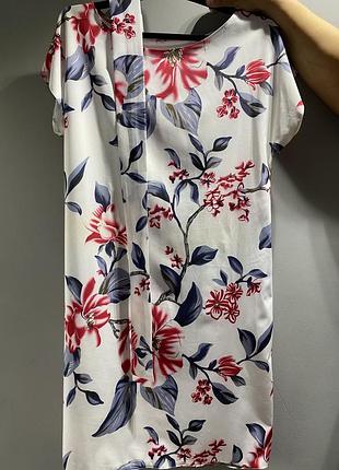 Платье в цветы