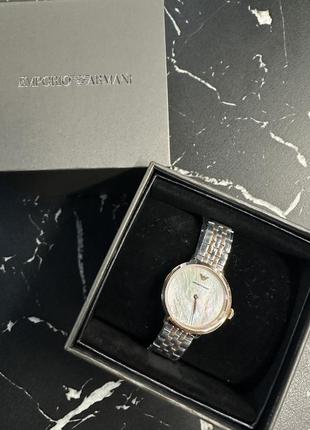 Изысканный velvet armani