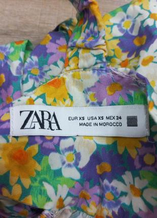 Платье мини в цветочный принт от zara xs7 фото