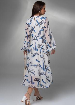 Бело-синее принтованное платье из шифона3 фото