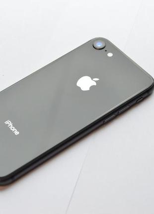 Apple iphone 8 64gb neverlock  б/у оригінал з америки2 фото