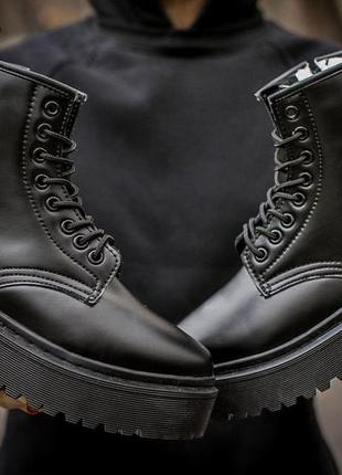 Зимние dr. martens jadon женские на платформе черные3 фото