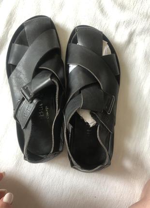 Продам  босоніжки 41 р