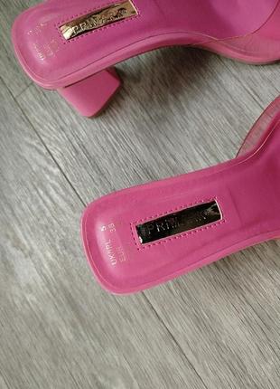 Яркие розовые босоножки мюли на каблуке, прозрачные силиконовые8 фото