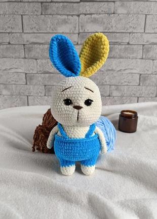 Зайчик патріот плюшевий