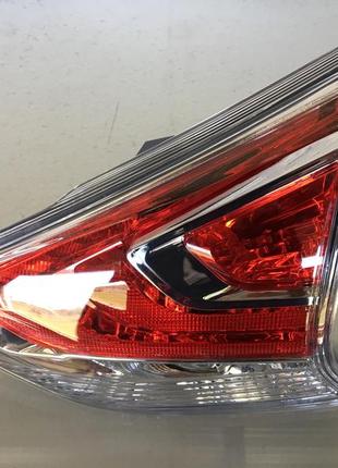 Фонарь  nissan x-trail 2014-2016 внутренний правый 26550-4ba1a
