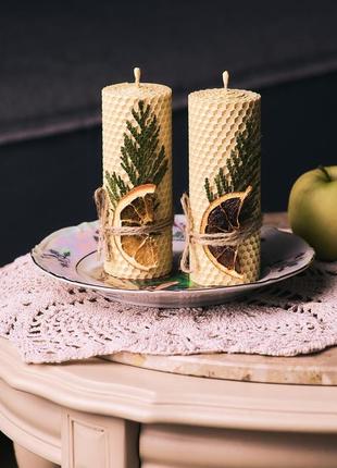 Красиві натуральні весільні свічки з декором