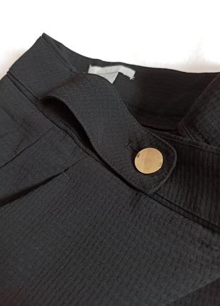 Черные фактурные брюки палаццо со стрелками/высокая посадка/широкие/трубы8 фото