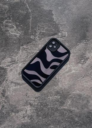 Силиконовый черный чехол зебра полосы черно-кремовый на айфон iphone 111 фото