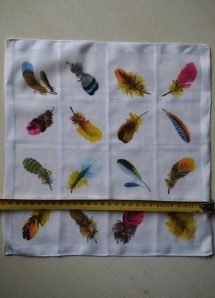 Яркие коллекционные платочки с цветными перышками😍, шов роуль, 30х31🪶🧡5 фото