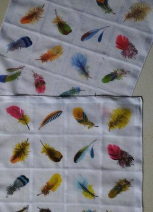 Яркие коллекционные платочки с цветными перышками😍, шов роуль, 30х31🪶🧡6 фото