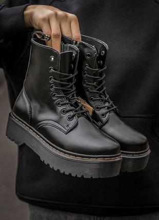 Зимние dr. martens jadon на платформе со змейкой10 фото