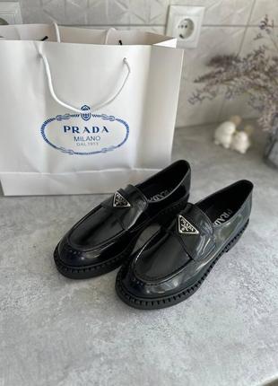 Лофери prada