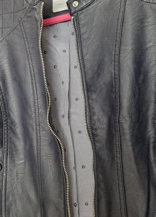 Куртка з екошкіри в ідеальному стані 152см9 фото