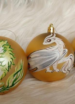 Новогодние шарики, символ года дракон