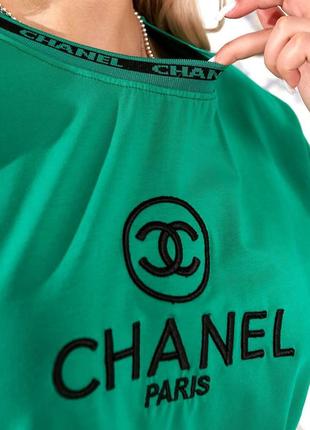 Женская зеленая футболка с коротким рукавом и вышитым логотипом шаннель chanel paris4 фото