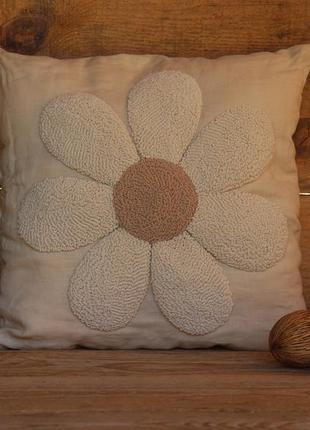 Подушка ромашка