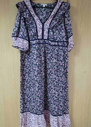 Длинное вискозное платье.