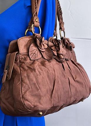Шкіряна сумка moda in pelle з квітами5 фото