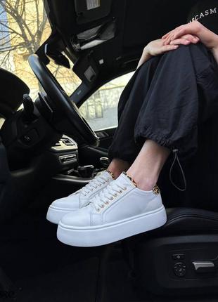 Білі базові жіночі кеди кросівки на високій підошві потовщеній з леопардовою п'ятою з...