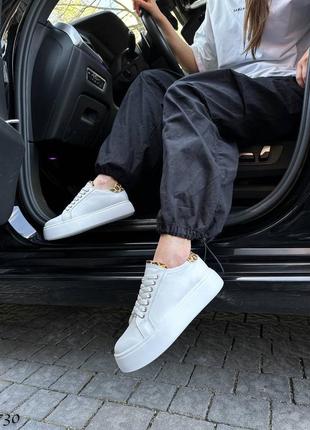 Білі базові жіночі кеди кросівки на високій підошві потовщеній з леопардовою п'ятою з...