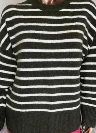 Кофта, светр у смужку оливкового кольору2 фото