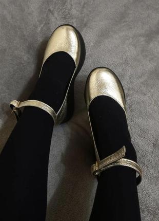 Золотистые туфельки4 фото