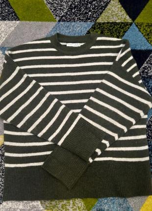 Кофта, светр у смужку оливкового кольору3 фото