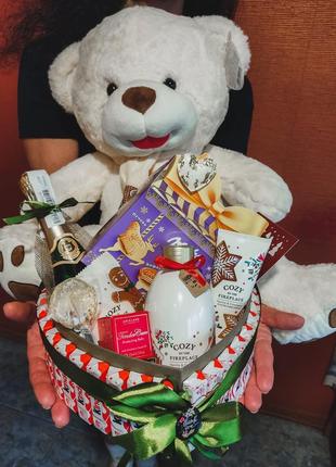Подарунковий набір у вигляді сердечка з плюшевим ведмедиком, косметикою та солодощами на новий рік, на миколая2 фото