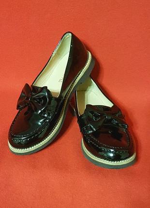 Детские лакированые туфли 29