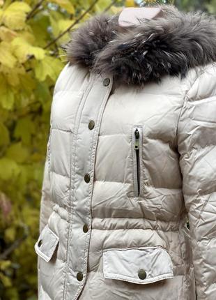 Красивая теплая куртка с мехом4 фото