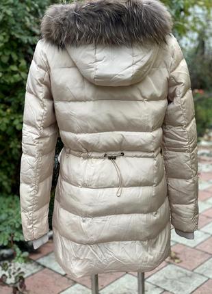 Красивая теплая куртка с мехом8 фото