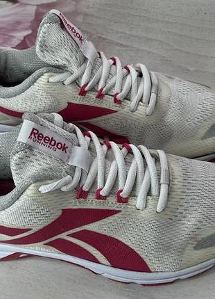 Бігові кросівки reebok р. 39-39.51 фото