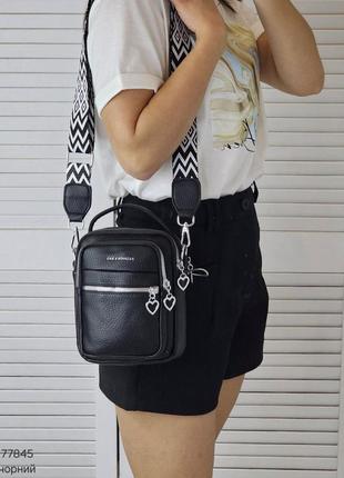 Женская стильная и качественная небольшая сумка из эко кожи черная2 фото