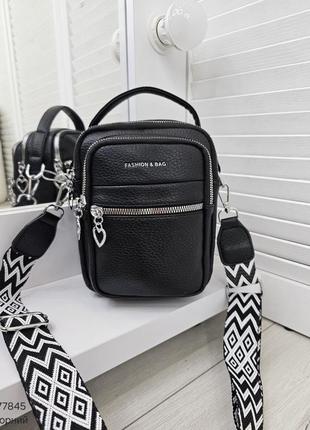 Жіноча стильна та якісна невелика  сумка з еко шкіри чорна