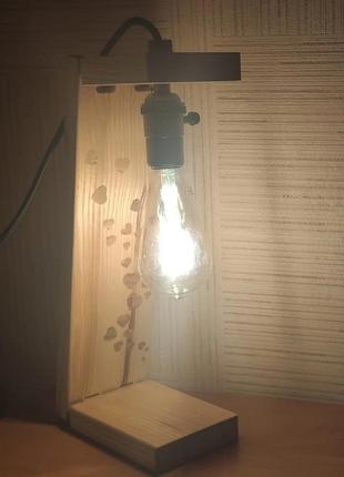 Настольная лампа из дерева4 фото