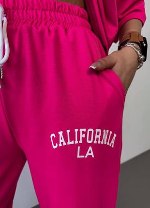 Жіночий зручний яскравий малиновий спортивний прогулянковий костюм каліфорнія california барбі літо6 фото