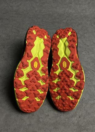 Трекінгові кросівки hoka speedgoat 5 vibram6 фото